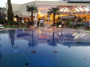 NATUR-HEILSOLE-BECKEN (außen) Sole 12% | ca. 36°C